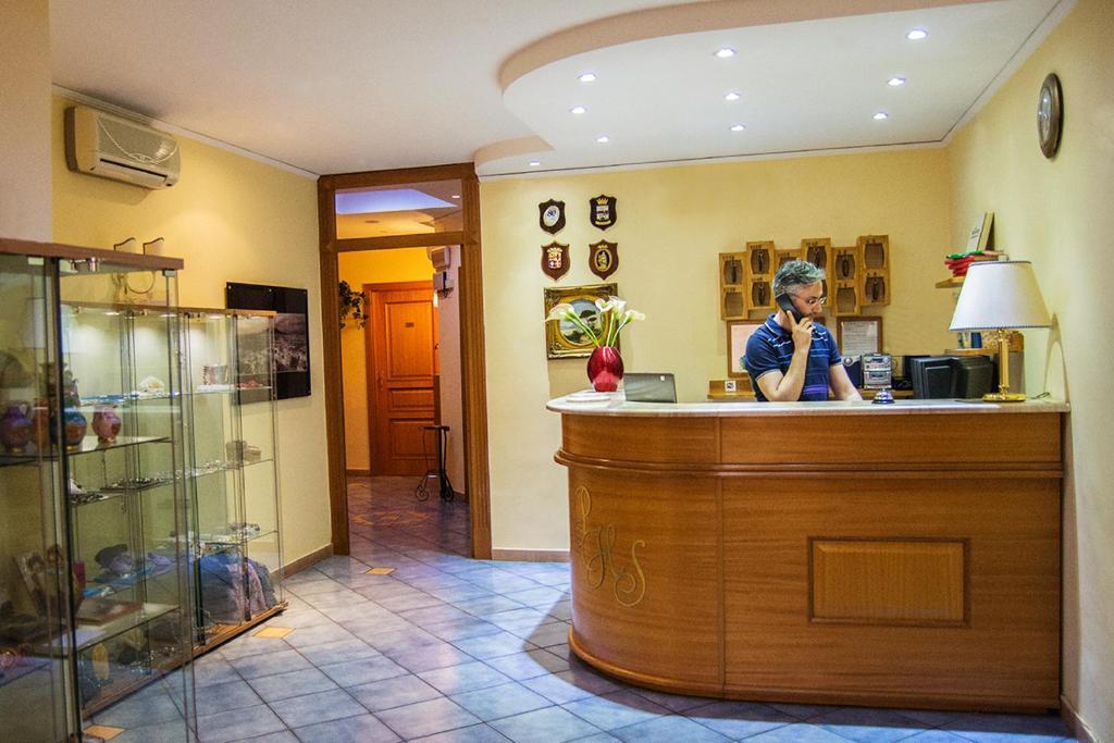 Hotel Piccolo Sogno Pompei Exterior foto