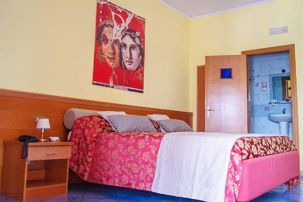 Hotel Piccolo Sogno Pompei Exterior foto